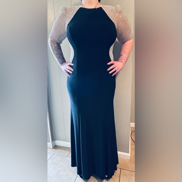 COPY - MAKE ME OFFERS NWOT Prom/formal dress women’s size 16 - Picture 1 of 3